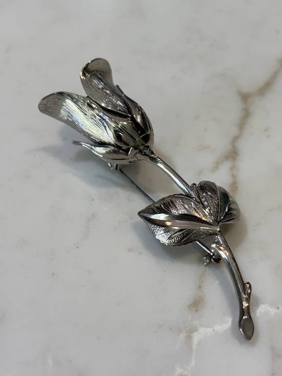 None Jewelry - Vintage Silver Tone Rosebud Floral Brooch Pin Cottagecore Romantic One Size